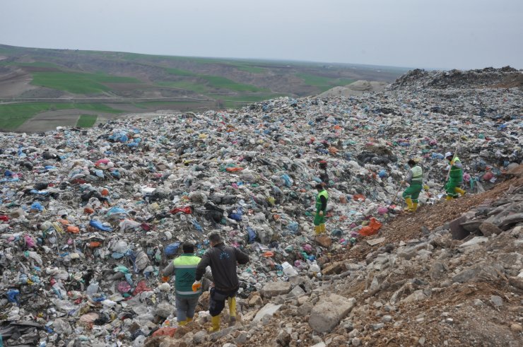 Adıyaman'da annesinin öldürdüğü iddia edilen bebek çöplükte aranıyor