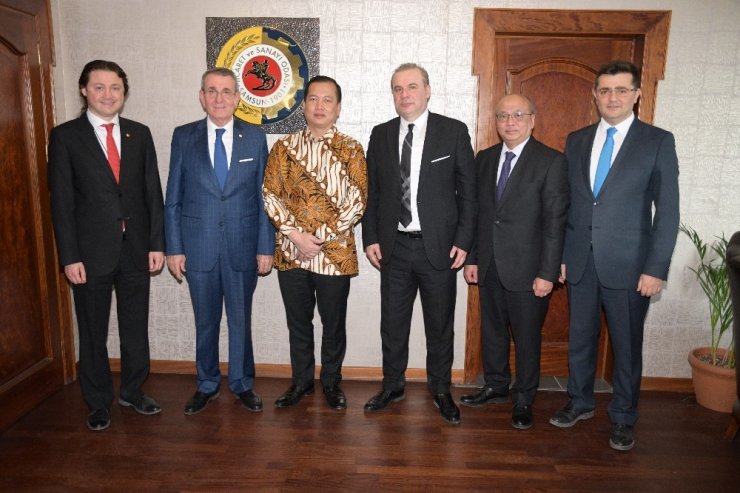 Endonezya Büyükelçisi Ikbal, iş birliği için Samsun’da