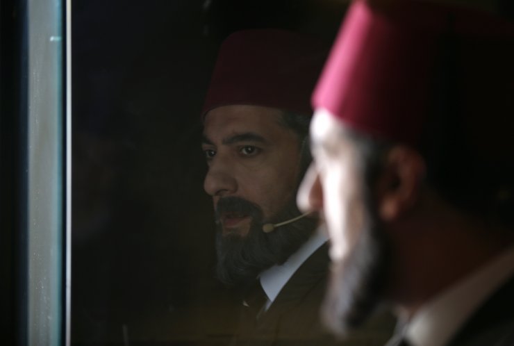 Devlet Tiyatroları, İstiklal Şairi'ni 'Mehmet Akif' oyunuyla andı