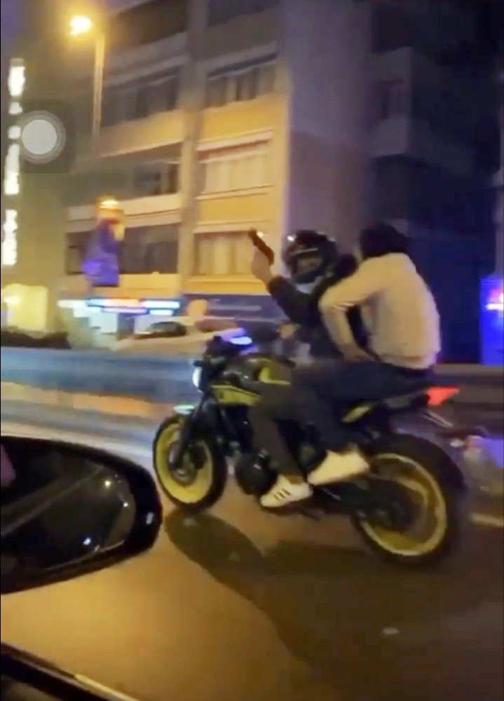E-5 Karayolu’nda tabancalı maganda dehşeti kamerada