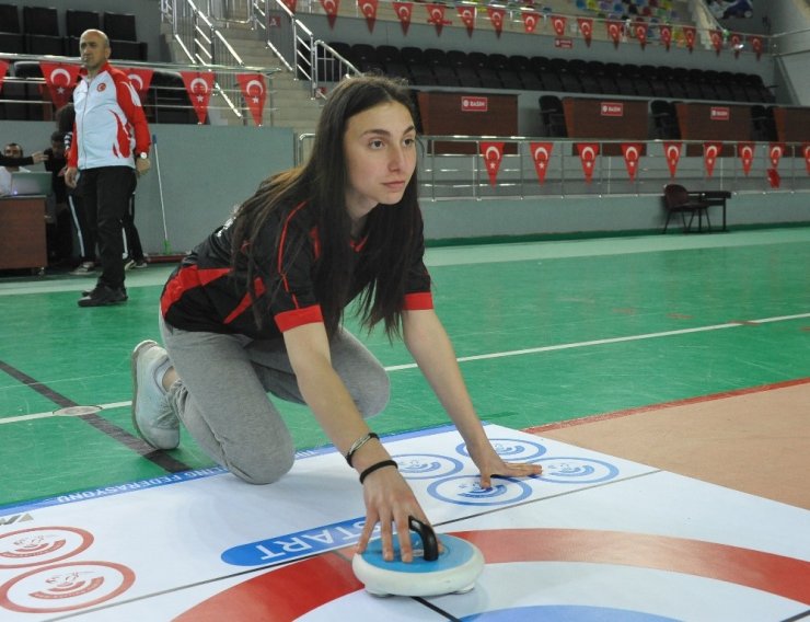 Trabzon’da Floor Curling sporuna ilgi artıyor