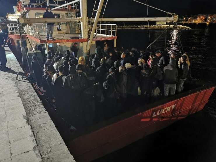 Urla’da 125 sığınmacı yakalandı