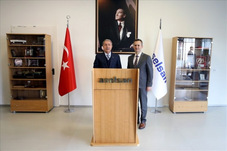 Bakan Akar, ASELSAN’ı ziyaret etti