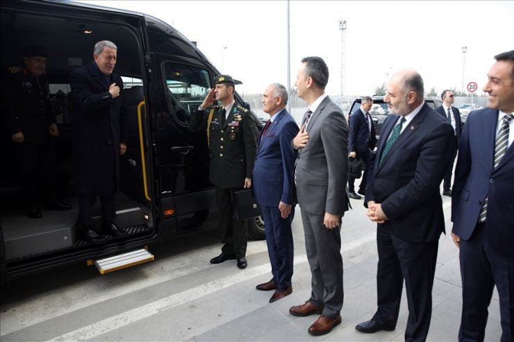 Bakan Akar, ASELSAN’ı ziyaret etti