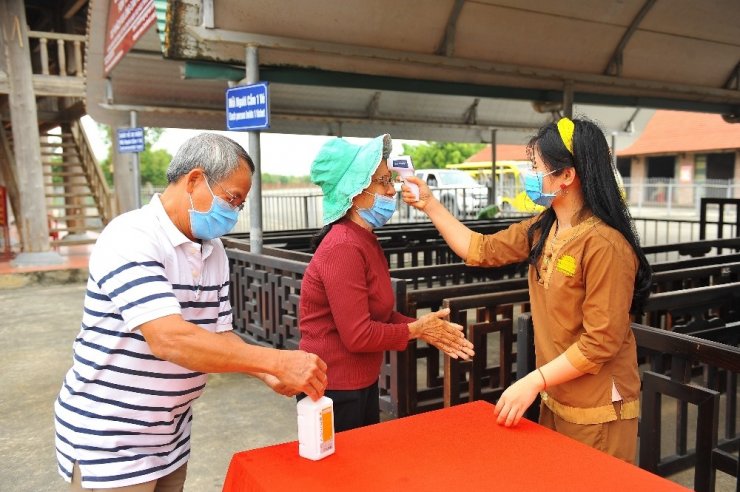 Vietnam’da 2 yaşındaki bebek de koronaya yakalandı
