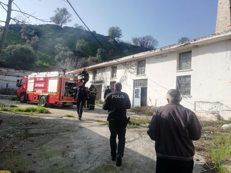Zeytinyağı fabrikasındaki yangın paniğe neden oldu