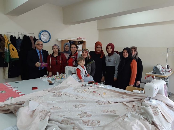 Aile bütçesine katkı sağlayan kurslara kadınlardan yoğun ilgi