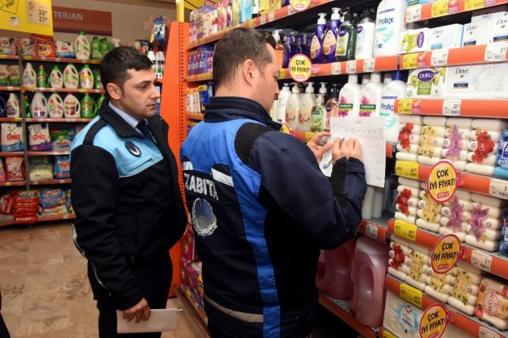 Zabıta, korona virüs fırsatçılarına geçit vermedi