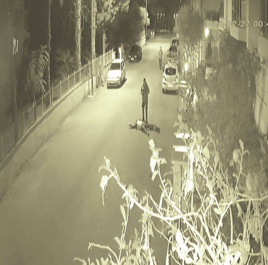 Kaçan şüphelinin bekçi tarafından vurulma anı kameralara yansıdı
