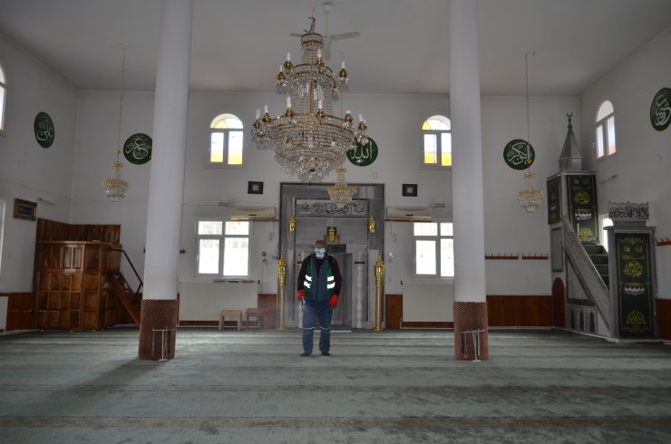 Bünyan'da camiler koronavirüse karşı dezenfekte edildi