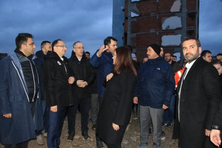 Bakan Kurum, Elazığ’da incelemelerde bulundu