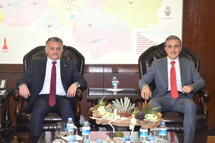 Cumhurbaşkanlığı Savunma Sanayii Başkanı Demir, Balıkesir Valisi Yazıcı'yı ziyaret etti