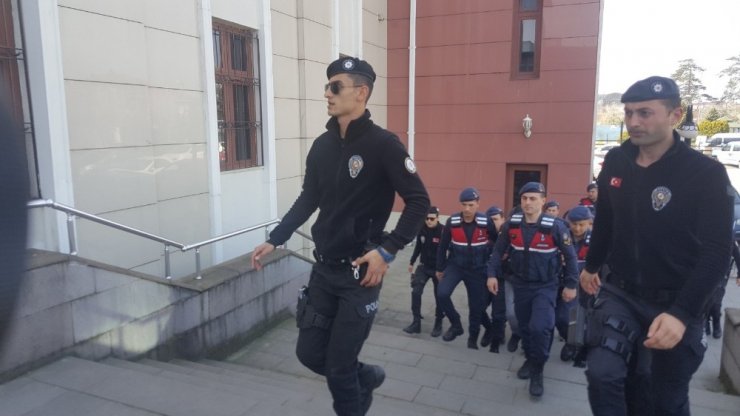 Suç örgütüne darbe: 5 tutuklama