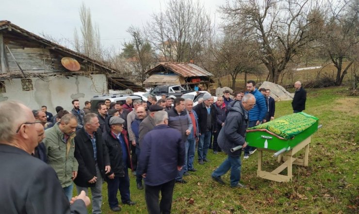 Öldürülen emekli istihbaratçı Tokat’ta toprağa verildi