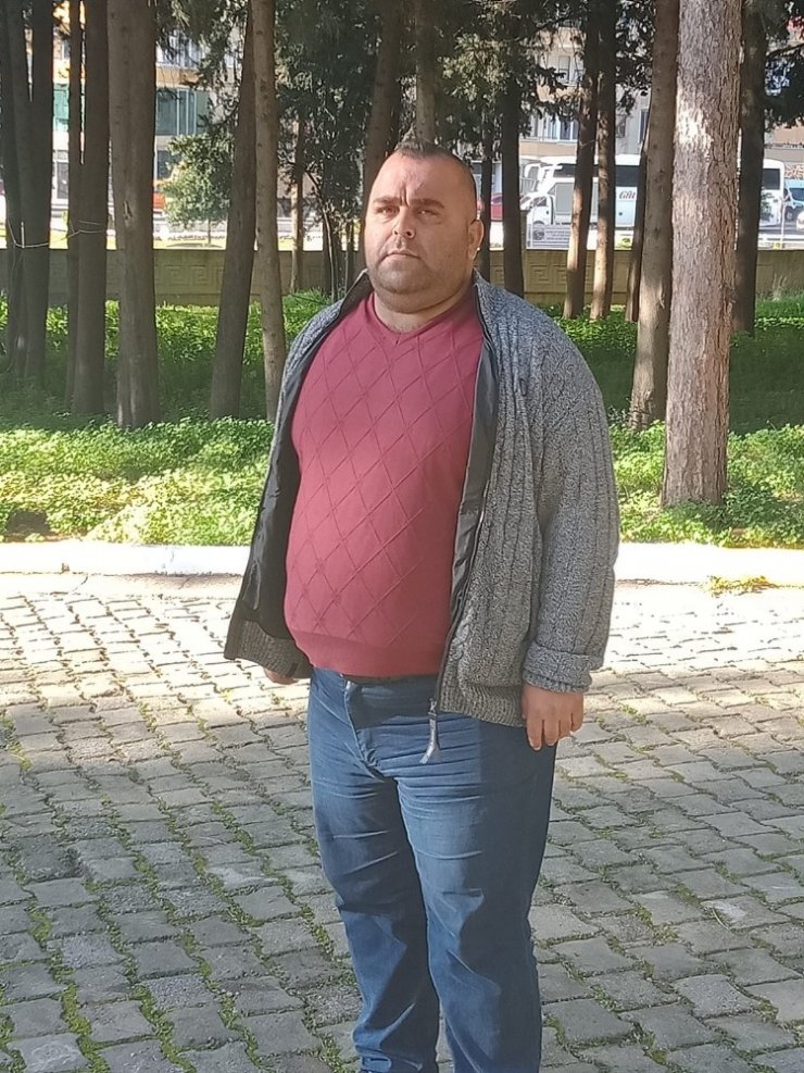 Antalya’da öfkeli kayın biraderden eniştesinin aracına sopalı saldırı