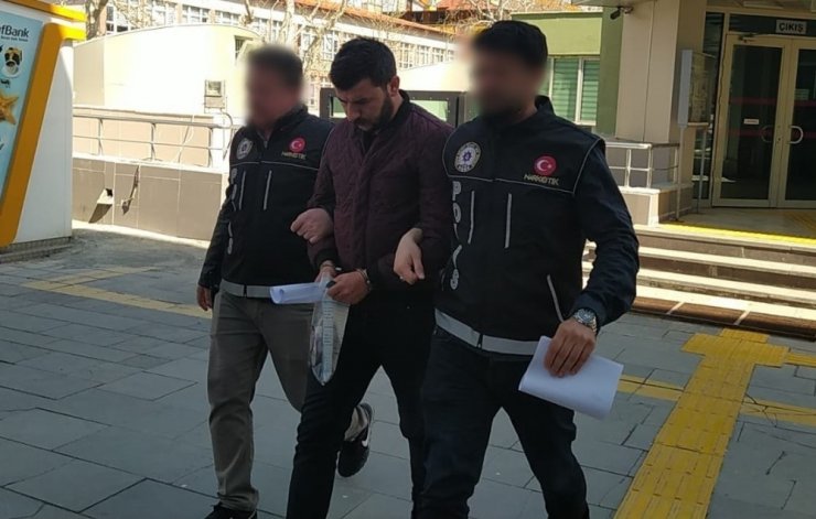 Evinde 7 kilogram uyuşturucuyla yakalanan şüpheli tutuklandı