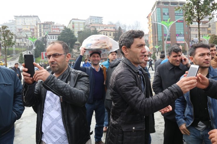 AK Parti’den DEVA Partisi’ne geçen partililer için gıyabi cenaze namazı kılmak istediler ama