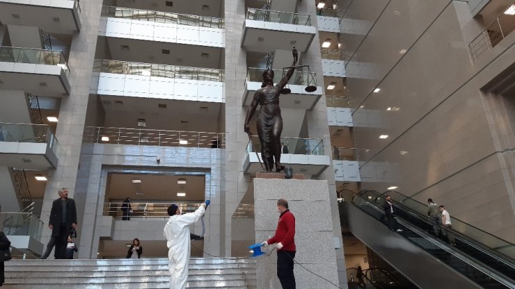 Adliye’de koronavirüs önlemi