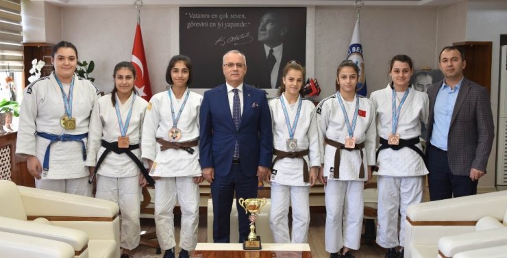 Başkan Kayda, başarılı judocuları ağırladı