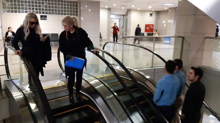 Seren Serengil ile Yaşar İpek’in boşanma davası başladı