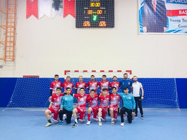 Van Erek Beş Yıldız Erkek Hentbol takımı play-off’u garantiledi