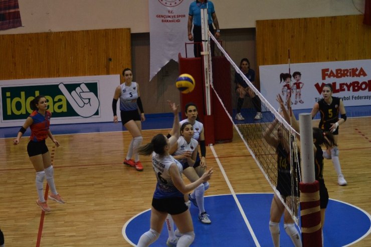 Vakıfbank ve Kayseri OSB Teknik Koleji 1. Lige yükseldi