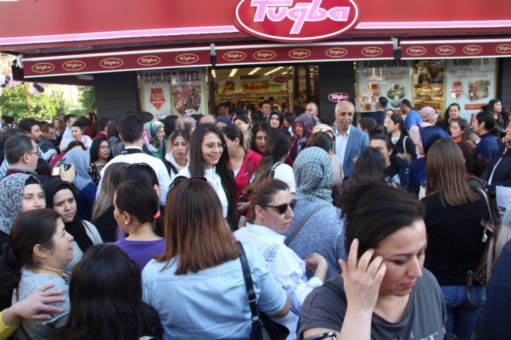 Aydın’da miting gibi açılış