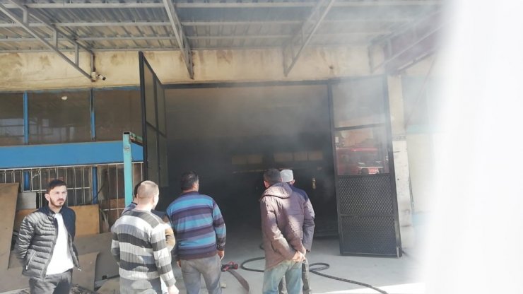 Sanayide korkutan yangın