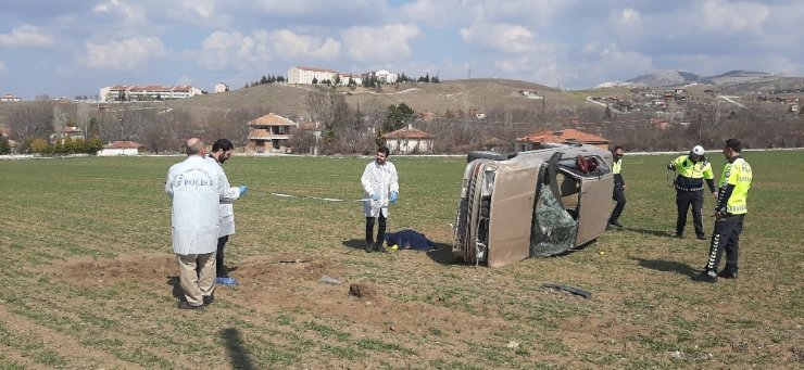 Otomobil takla attı, kayınvalide öldü, gelin ağır yaralı