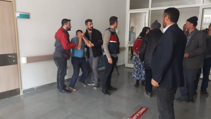 Akrabasının minibüsüne ateş açtı: 1 ölü