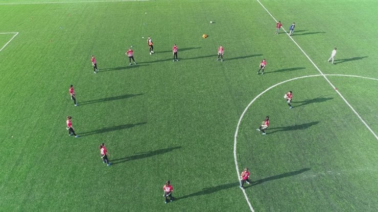 Diyarbakır’da tek ödüllü kız ragbi takımı