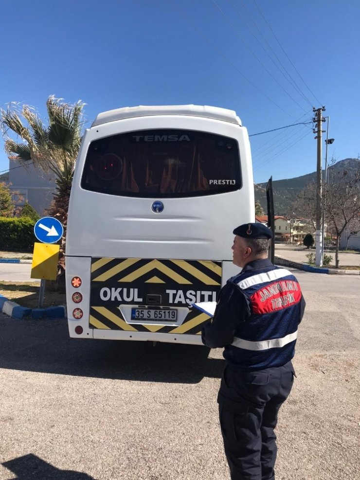 İzmir’de huzur ve güven operasyonu: 35 şahıs yakalandı