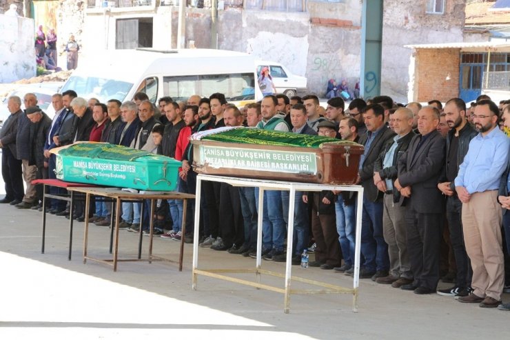 Kazada ölen genç çift toprağa verildi