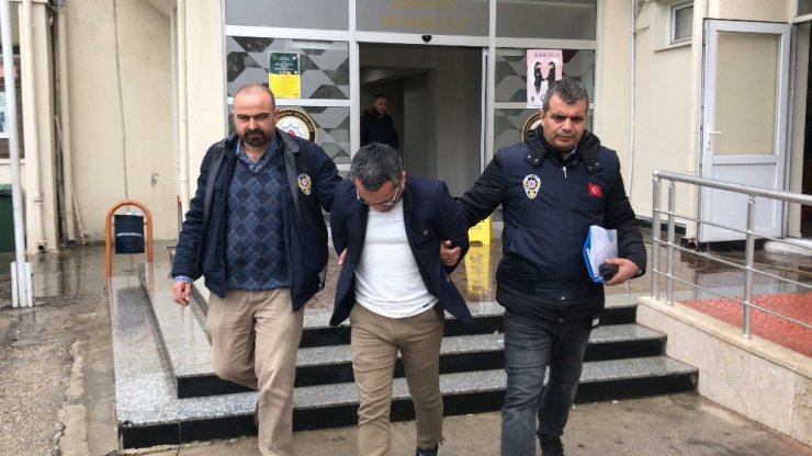 Sahte 100 liralarla 10 bin liralık altın alıp, kaçtı