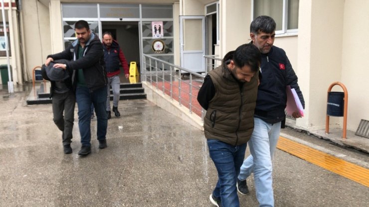 20 saniyede 3 cep telefonu çaldı
