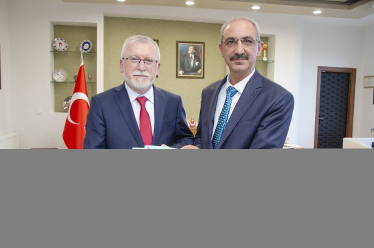 Rektör Karakaya, pilot üniversite projelerini Bolu Abant İzzet Baysal Üniversitesi’nde anlattı
