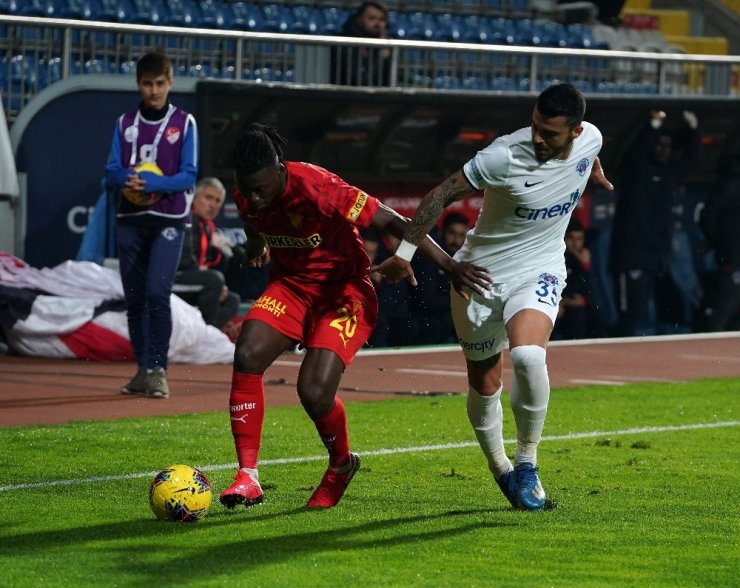 Göztepe hedefinden saptı