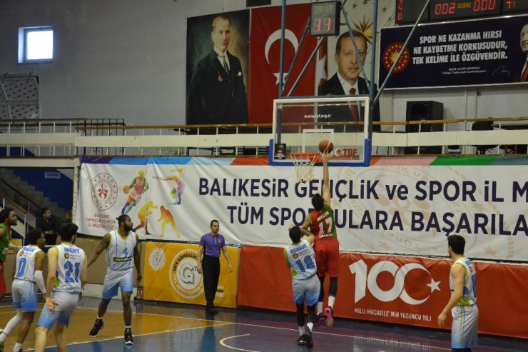 Türkiye Basketbol Ligi: Balıkesir BŞB: 102 - Semt77 Yalovaspor: 94
