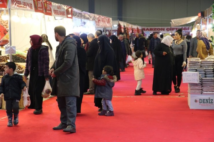 Van’da ’3. Yöresel Ürünler ve Hediyelik Eşya Fuarı’ devam ediyor