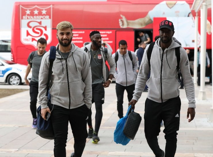 Sivasspor, Antalya’ya gitti