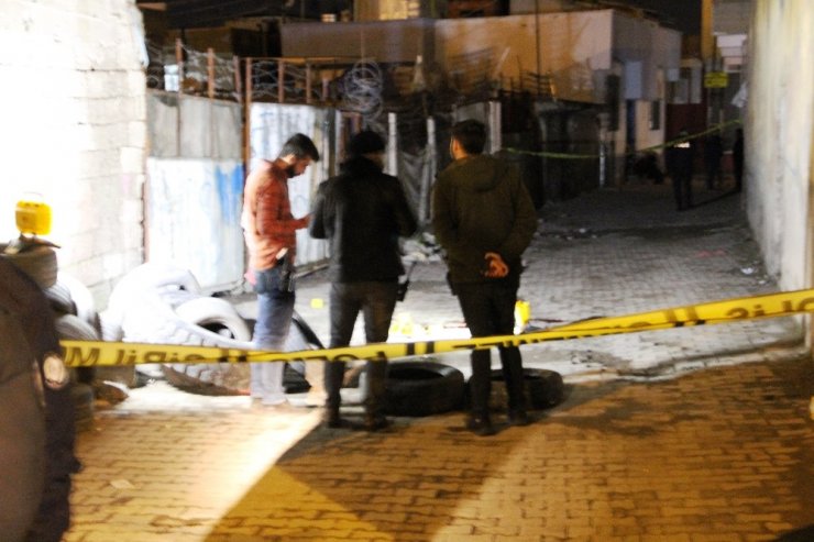 Diyarbakır’da sokak ortasında silahlı saldırı: 1 ölü