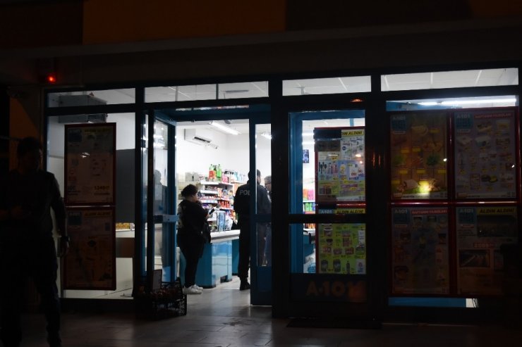 İzmir’de marketler zincirinde silahlı soygun
