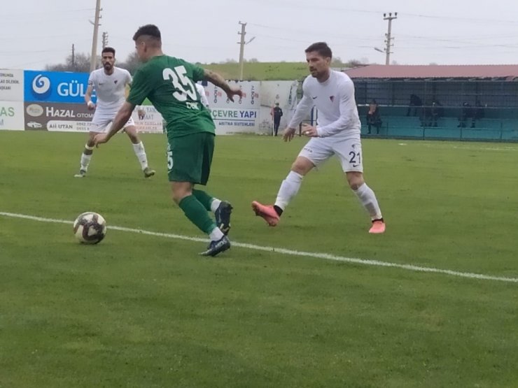 Serik Belediyespor kendi evinde golsüz berabere kaldı