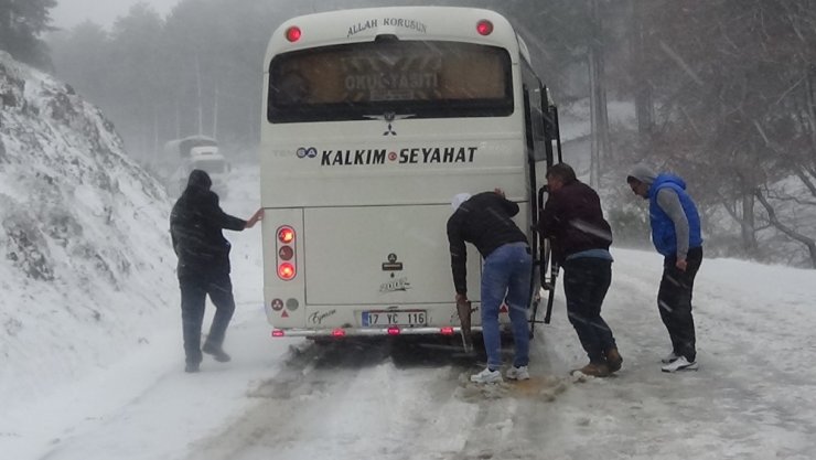 Kazdağları’nda kar yağışı mahsur bıraktı
