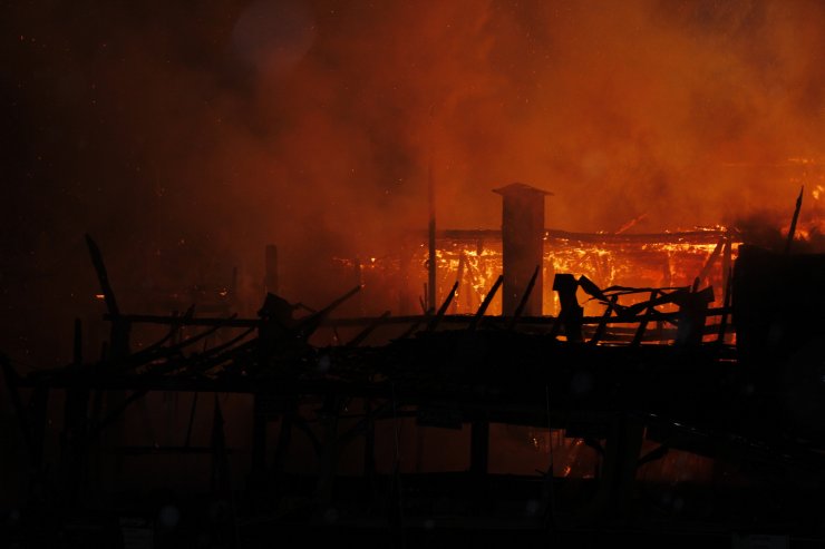 Bilecik'te benzin istasyonunda çıkan yangın söndürüldü