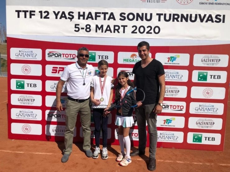 Büyükşehir sporcularından teniste büyük başarı