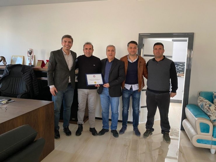 Başkan Erdoğan: “Komitelerimizle, her an sahadayız üyemizin yanındayız”