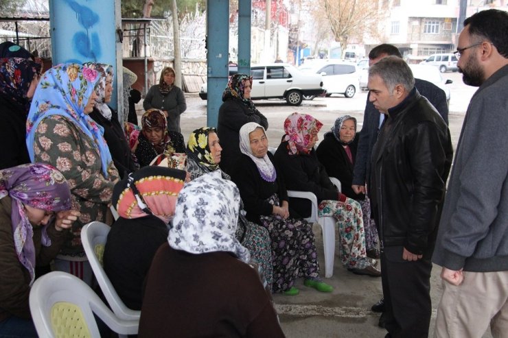Genç çiftin ardından oğulları da toprağa verildi