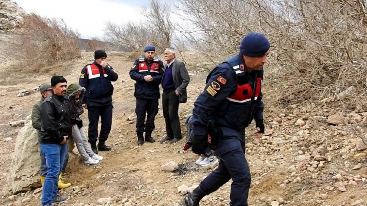 Baraj gölünde çıkan kesik kola ait vücuda ulaşılamadı