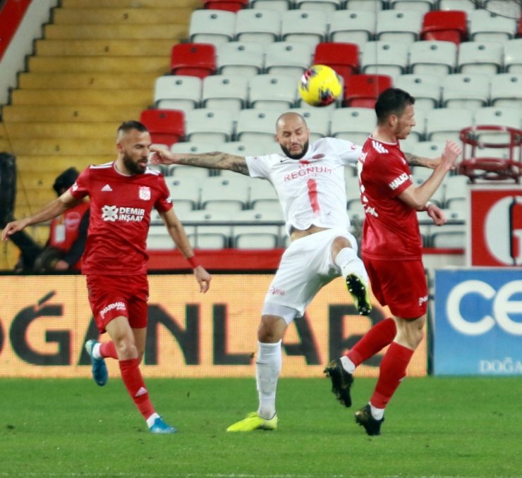 Süper Lig: Antalyaspor: 1- Sivasspor: 0 (Maç sonucu)